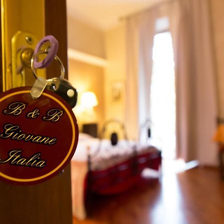 B&B Giovine Italia ローマ 部屋 写真