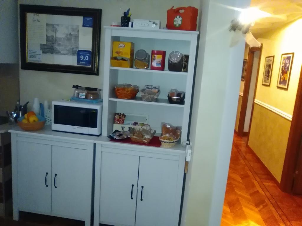B&B Giovine Italia ローマ エクステリア 写真