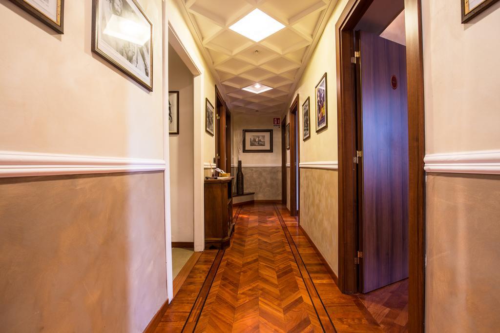 B&B Giovine Italia ローマ エクステリア 写真