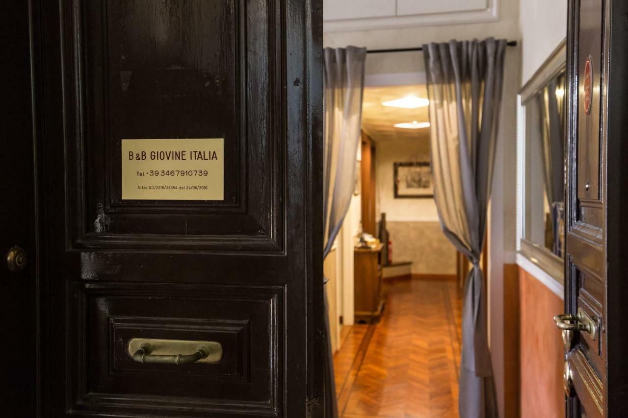 B&B Giovine Italia ローマ エクステリア 写真