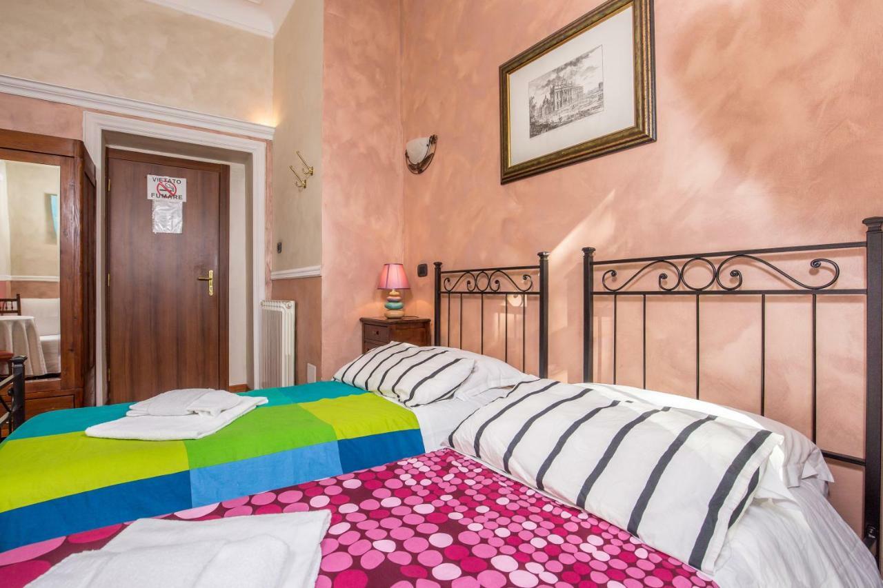 B&B Giovine Italia ローマ エクステリア 写真
