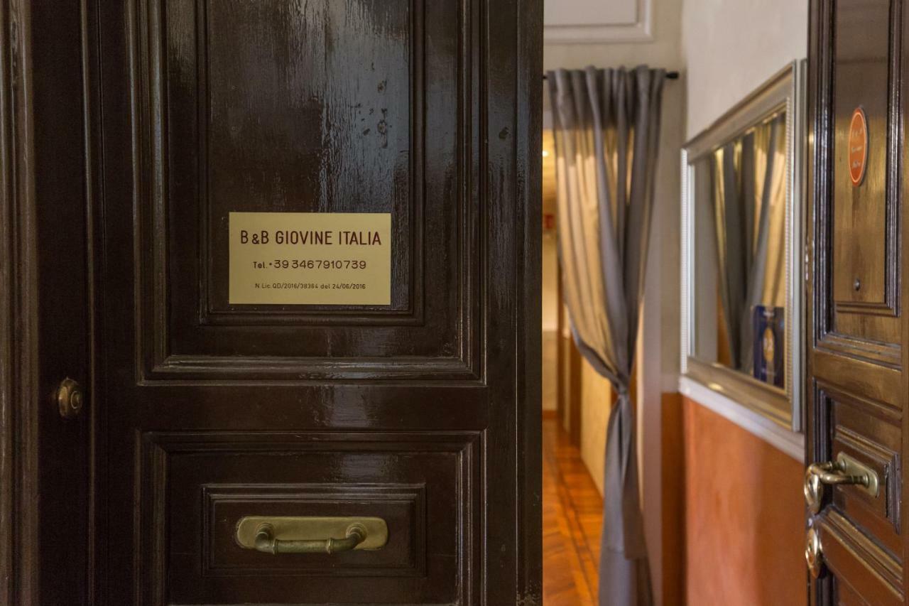 B&B Giovine Italia ローマ エクステリア 写真